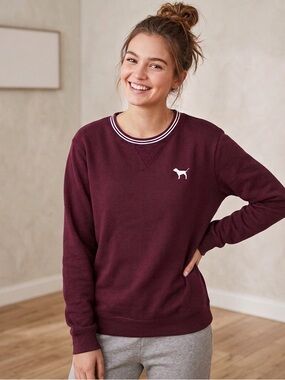 🍒 Victoria Secret Pink Burgundy Sweater